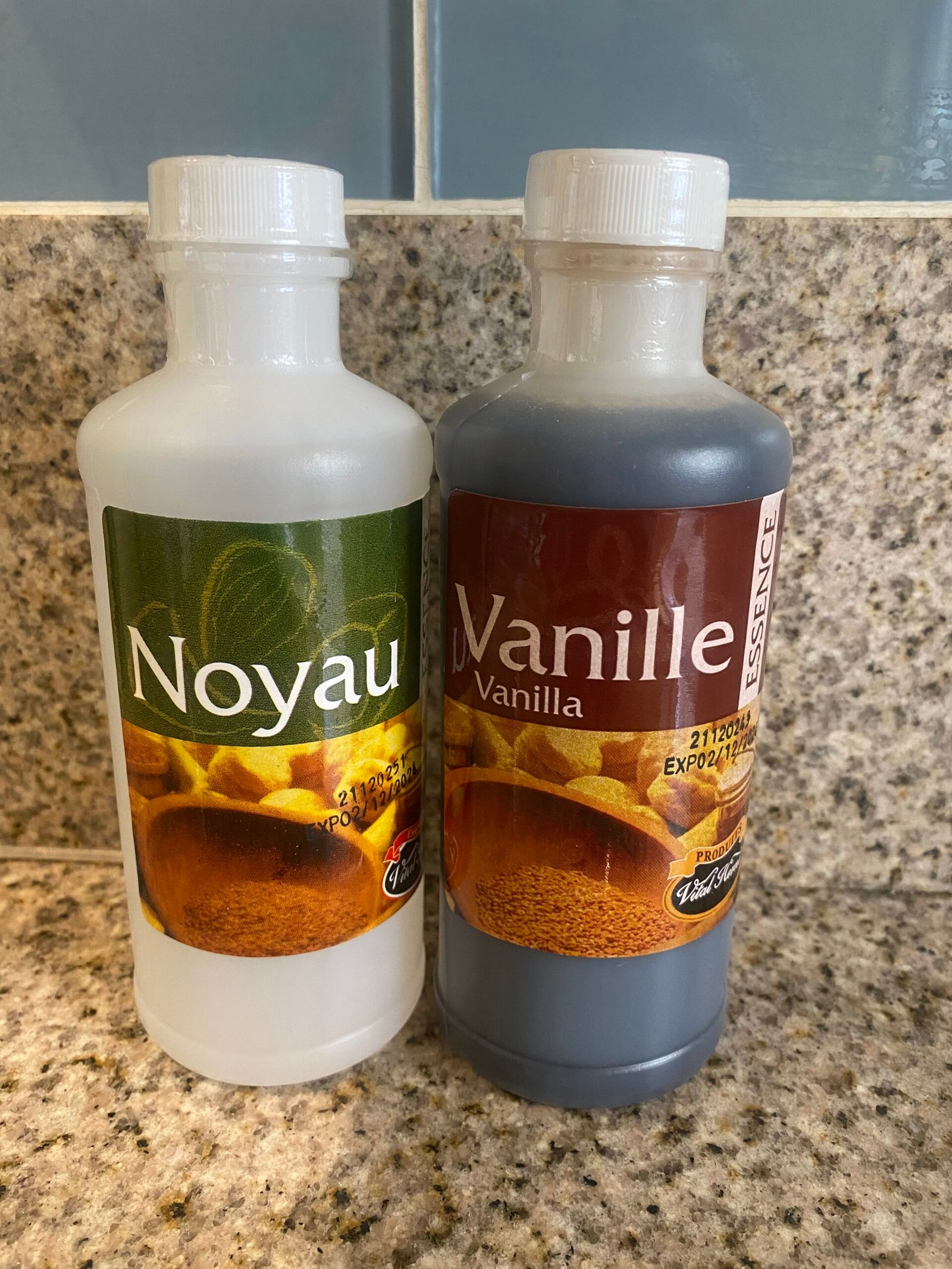 7F08882B-9E51-4AB6-A2A8-A36622710058 Essence noyau ak vanille ayiti (Free Shipping) - Image 1